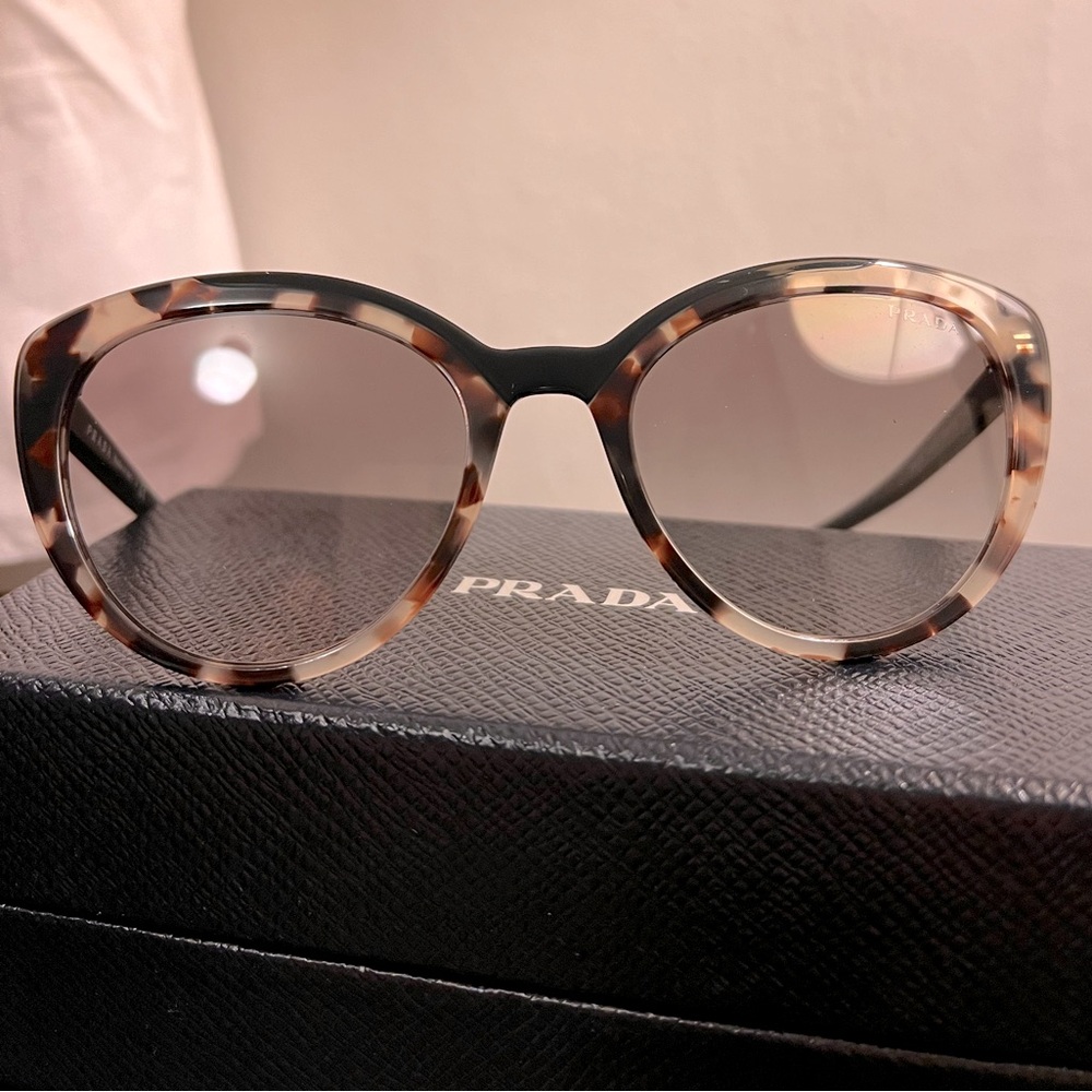 NWOT - authentic Prada sunglasses